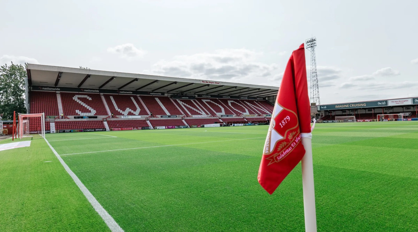 County ground corner flag 3