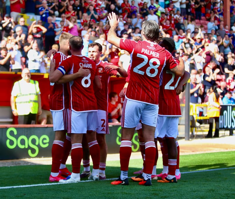 swindon town cheltenham celebration 234j32i432